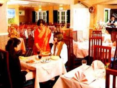 Skyways Hotel Slough Bagian luar foto