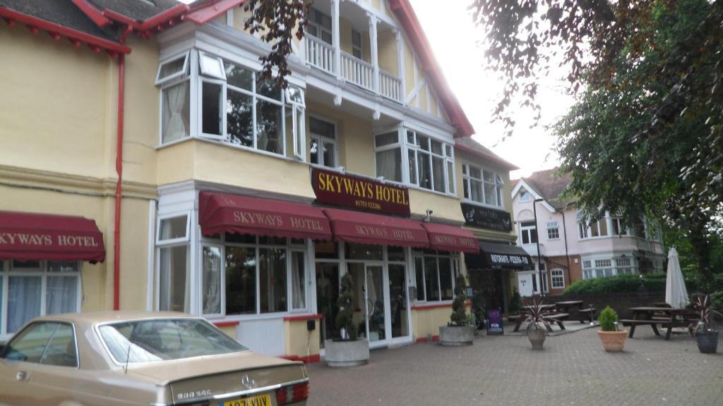 Skyways Hotel Slough Bagian luar foto